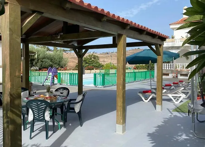 2 Apartments With Private Heated Pool